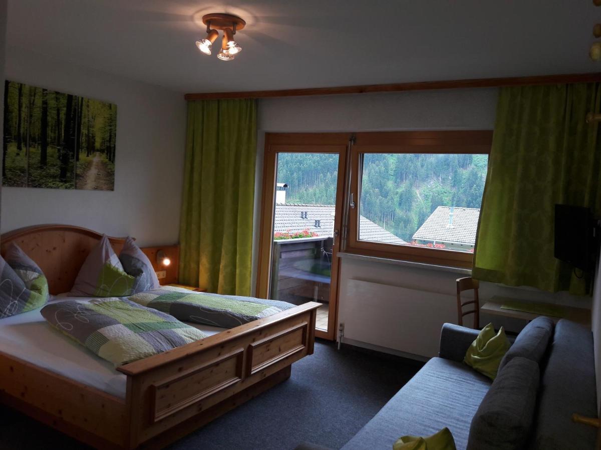 Haus Lifinar - Carmen Juen Apartman Sankt Gallenkirch Kültér fotó